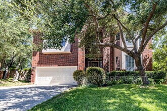 9107 Los Sonoma Rio in Helotes, TX - Building Photo - Building Photo