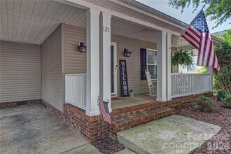 121 Pratt St in Belmont, NC - Building Photo - Building Photo