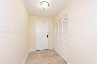 600 Biltmore Way, Unit 1014 in Coral Gables, FL - Building Photo - Building Photo