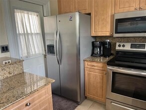 1221 SE 3rd St in Deerfield Beach, FL - Building Photo - Building Photo