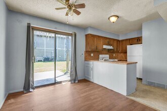 8626 Lane Ave in Raytown, MO - Building Photo - Building Photo