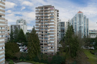 Edgewater Plaza in New Westminster, BC - Building Photo - Building Photo