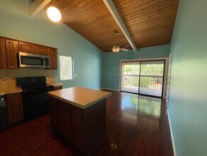 4440 Lower Honoapiilani Rd in Lahaina, HI - Building Photo - Building Photo