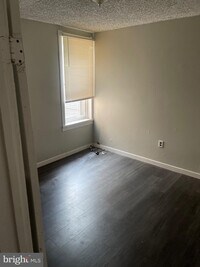 2211 Hobson St photo'