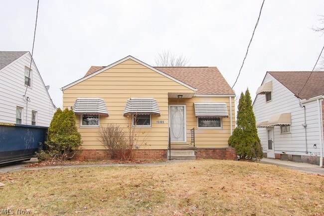 property at 15305 Rockside Rd