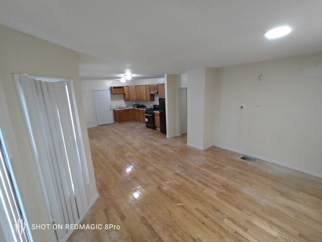 105 Easton Ave, Unit 1