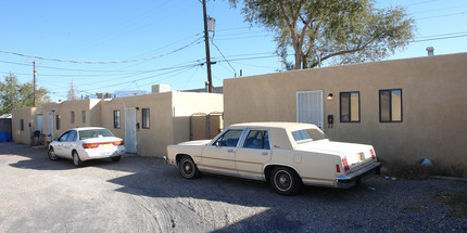 126 Utah St NE in Albuquerque, NM - Building Photo - Building Photo