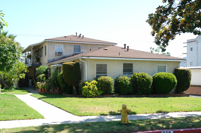 658 Ivy St in Glendale, CA - Foto de edificio - Building Photo