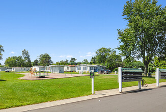 Linden Place Mobile Home Park in Flint, MI - Building Photo - Building Photo