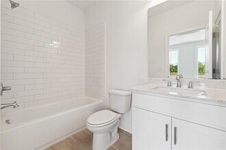 504 Healy Dr in Cumming, GA - Building Photo - Building Photo