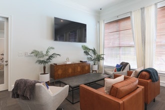 Finley At Fairfax Corner in Fairfax, VA - Building Photo - Interior Photo