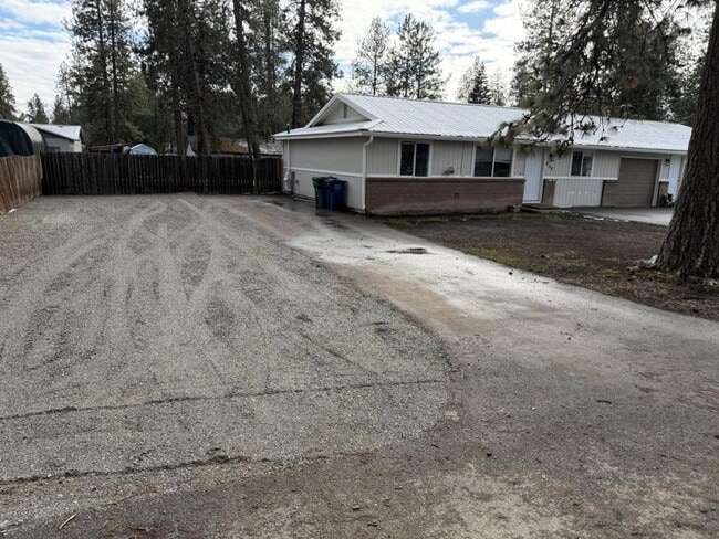 908 E Violet Ave in Coeur d'Alene, ID - Building Photo - Building Photo