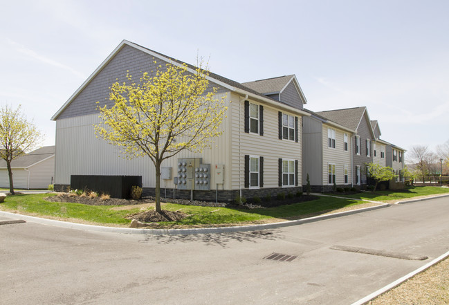 Saddlebrook Condominiums in Hilliard, OH - Building Photo - Building Photo