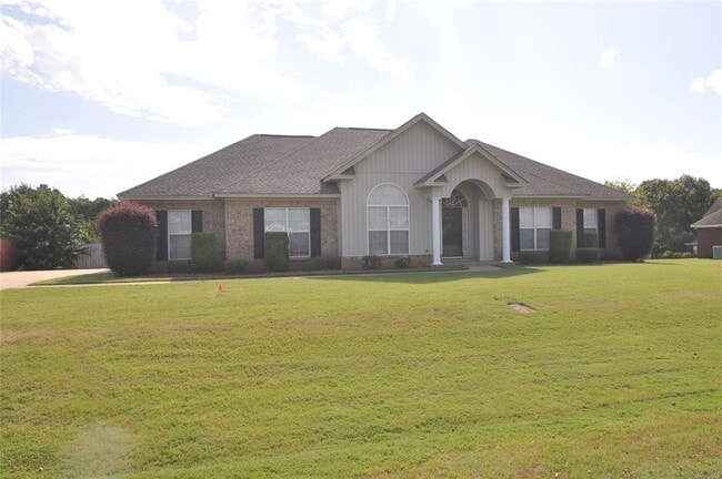 172 Sunnybrook Dr in Deatsville, AL - Building Photo - Building Photo
