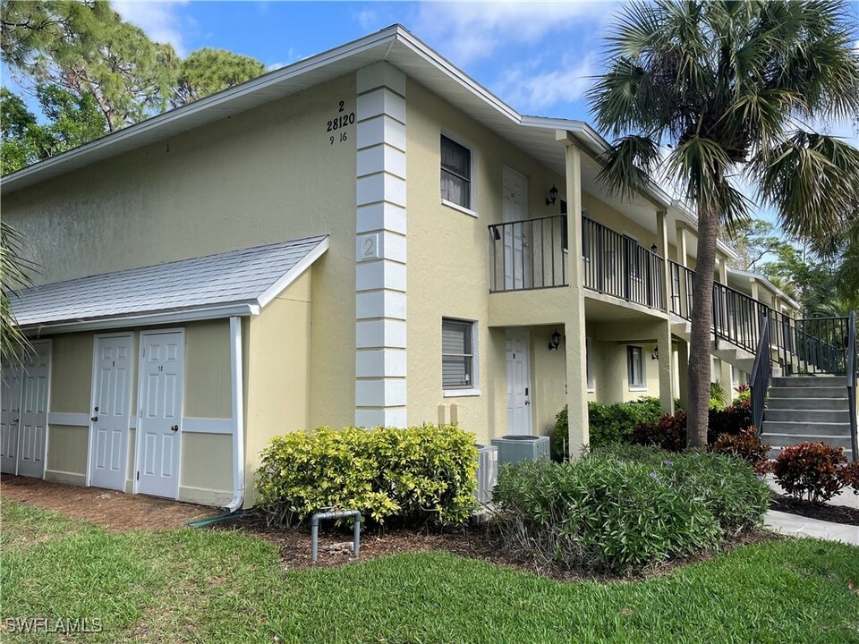 28120 Pine Haven Way in Bonita Springs, FL - Building Photo