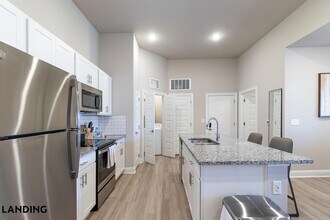 301 E Redstone Ave in Crestview, FL - Building Photo - Building Photo