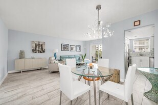 2731 NE 14th Street Cswy in Pompano Beach, FL - Building Photo