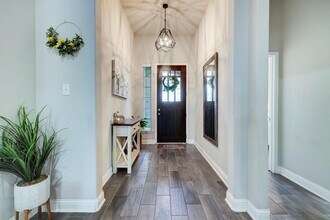 5215 Baroness Ln in Katy, TX - Foto de edificio - Building Photo
