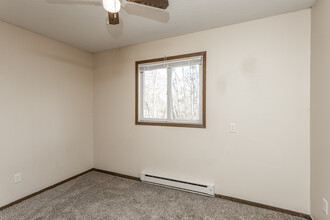 Continental Terrace Apartments in Cedar Rapids, IA - Foto de edificio - Interior Photo