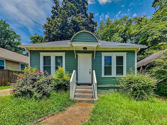 property at 2497 Lakewood Ave SW