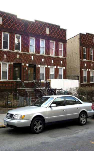 992 Carroll St in Brooklyn, NY - Building Photo