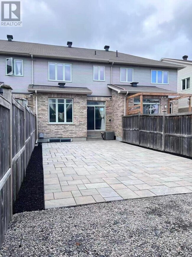 192 Jersey Tea Cir in Ottawa, ON - Building Photo - Building Photo