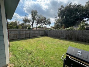 2701 Easter Ave in Dallas, TX - Building Photo - Building Photo