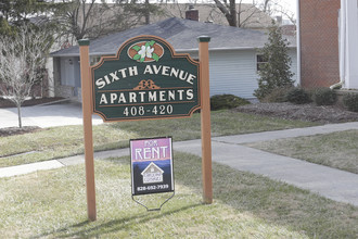 Sixth Avenue Apartments in Hendersonville, NC - Foto de edificio - Building Photo