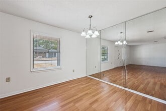 1510 Afton St in Houston, TX - Building Photo - Building Photo
