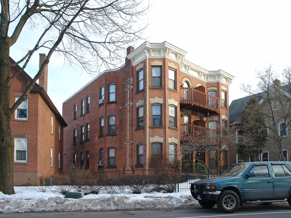 288-290 Maple Ave in Hartford, CT - Building Photo