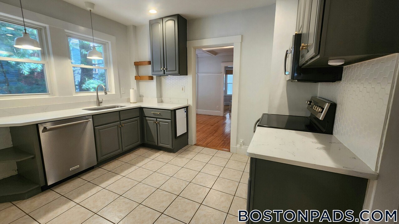 15 Mt Vernon St in Arlington, MA - Building Photo