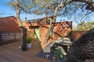 2200 Homedale Dr in Austin, TX - Building Photo - Building Photo