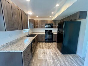 8145 Camfield Cir in Colorado Springs, CO - Foto de edificio - Building Photo