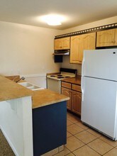 139 W Lassen Ave-Unit -17 in Chico, CA - Building Photo - Building Photo