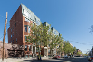 Roebling Square at North 8th in Brooklyn, NY - Foto de edificio - Building Photo