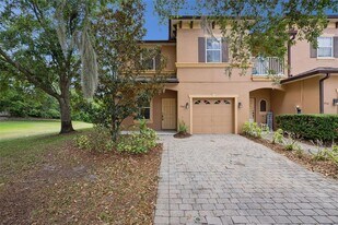 1960 Retreat View Cir in Sanford, FL - Building Photo