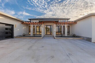 6425 Ranch Rd 962 E in Round Mountain, TX - Building Photo - Building Photo