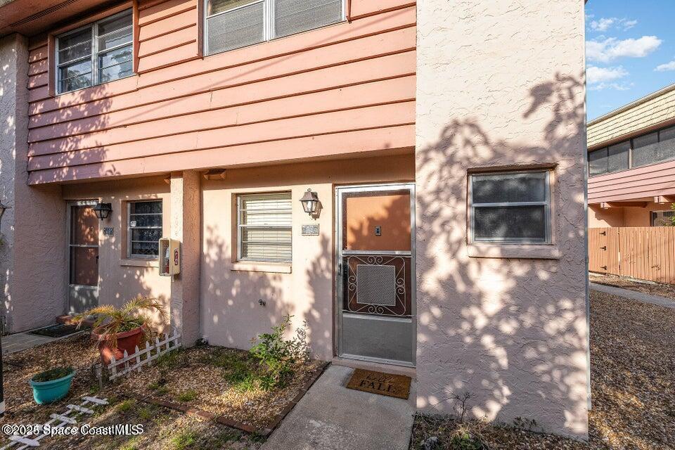 2493 Country Club Dr in Titusville, FL - Building Photo