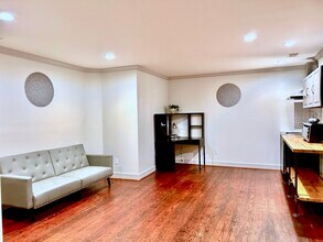 10217 Cedar Pond Dr in Vienna, VA - Building Photo - Building Photo