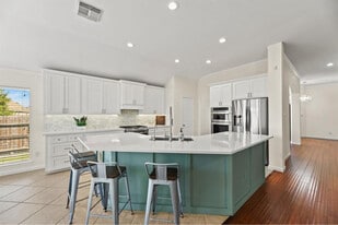 31802 Forest Oak Ln in Conroe, TX - Building Photo