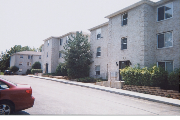 Country Estates in Genoa, IL - Building Photo