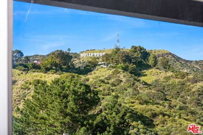 2843 Lambert Dr in Los Angeles, CA - Building Photo - Building Photo