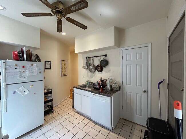 2552 W Eastwood Ave in Chicago, IL - Building Photo - Building Photo