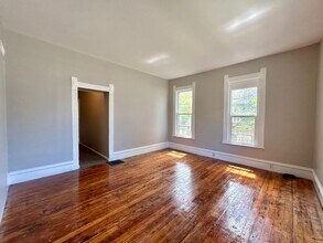 1182 Sanford St-Unit -Sanford 1182 in Muskegon, MI - Foto de edificio - Building Photo