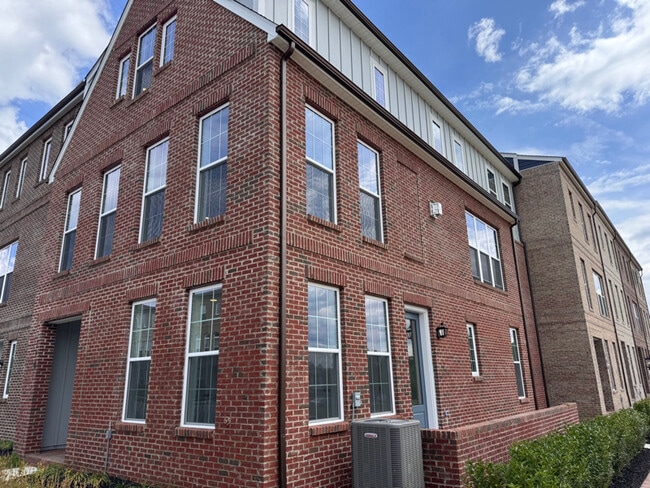 114 Main St in Cranberry Township, PA - Building Photo - Building Photo
