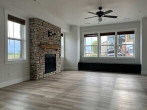 1570 Farmview Terrace-Unit -Farmview Terrace House in Lynden, WA - Building Photo - Building Photo