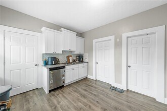 1276 W 67th St in Cleveland, OH - Building Photo - Building Photo