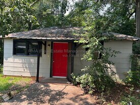 125 E Chappell St in Griffin, GA - Building Photo