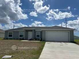 214 NW 8th Terrace in Cape Coral, FL - Building Photo