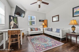 909 Cedar St in Jacksonville, FL - Building Photo - Building Photo